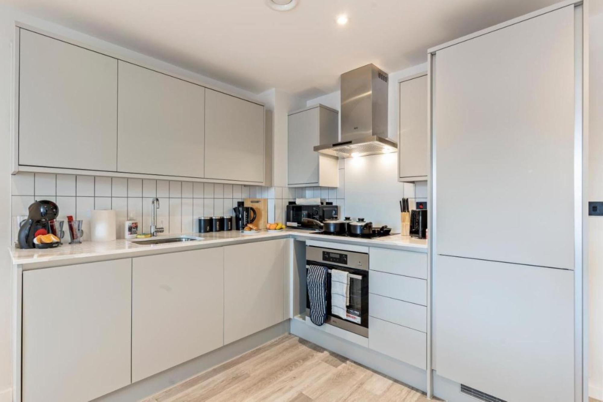 Apartment Meadow Haven - Monthly - On Street Parking & Netflix