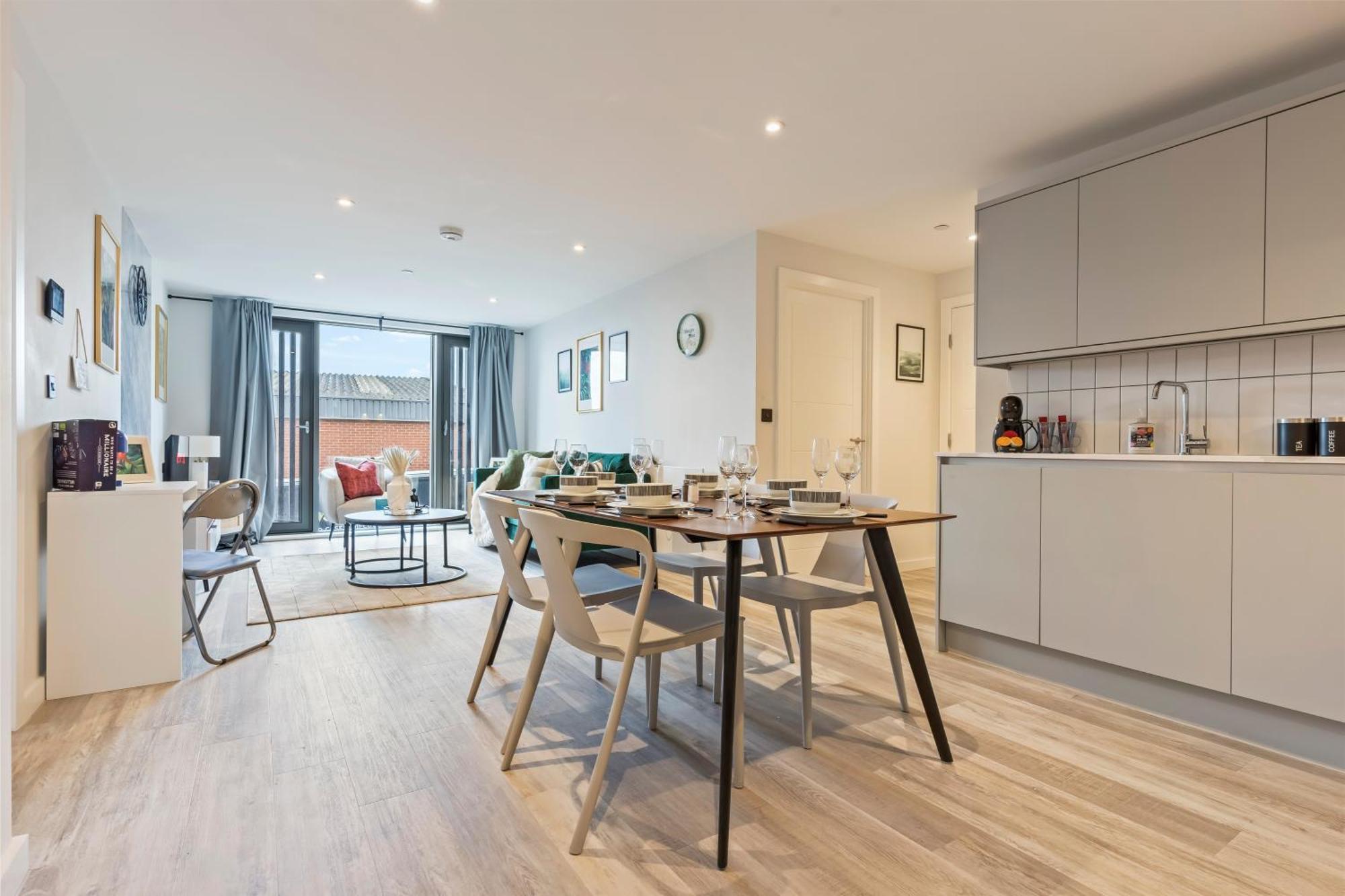 Meadow Haven - Monthly - On Street Parking & Netflix Apartment Birmingham